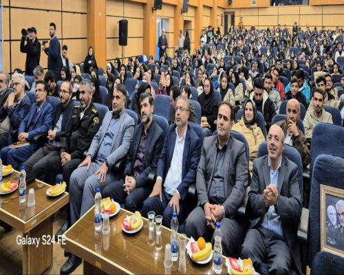 ۱۶ آذر نقطه عطفی در بیداری جریان دانشجویی و دانشگاه است