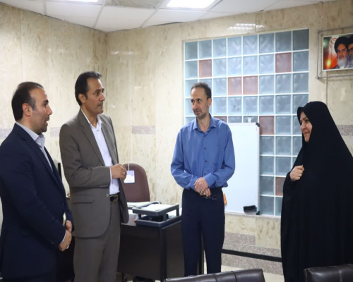 بازدید معاون توسعه مدیریت و منابع استاندار همدان از ادارات‌کل ستادی استانداری