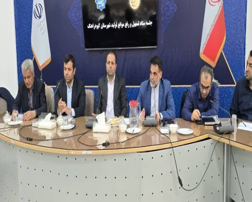 معاون استاندار همدان: توسعه اقتصادی مستلزم مردم‌پایه بودن تصمیمات و حمایت از تولید است