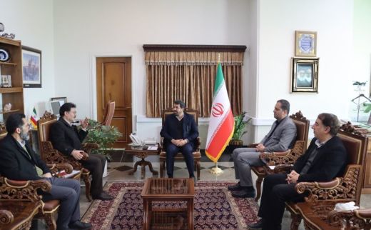 استاندار همدان با رئیس پژوهشگاه وزارت میراث‌فرهنگی، صنایع‌دستی و گردشگری دیدار و گفت‌وگو کرد.