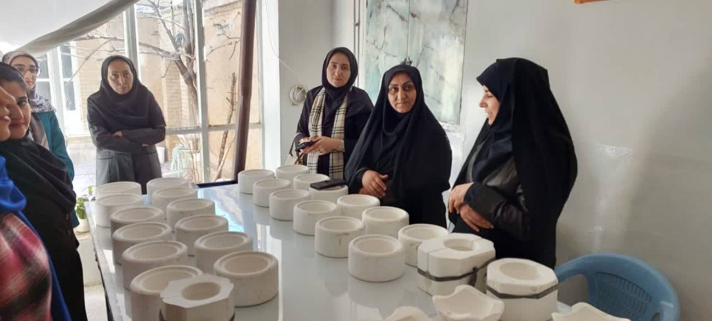 برقراری عدالت و برابری و حمایت از کار آفرینان شهری ،روستایی و...