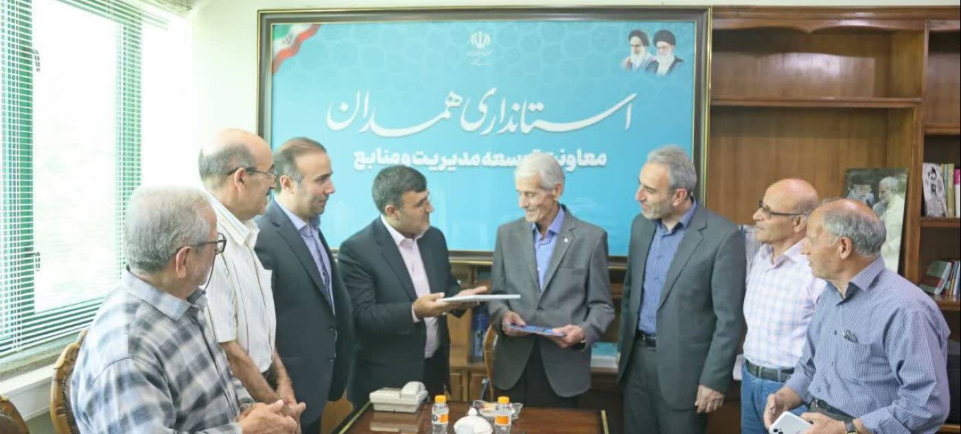 تجلیل از سال‌ها خدمت صادقانه،منصور هادی نیا