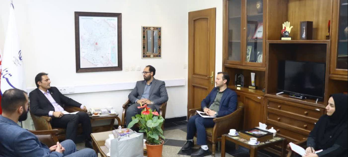 دیدار مدیرکل کانون پرورش فکری کودکان و نوجوانان همدان با معاون توسعه مدیریت و منابع استانداری