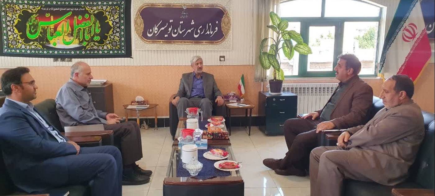 تأکید سرپرست فرمانداری تویسرکان بر توسعه برنامه‌های فرهنگی و هنری