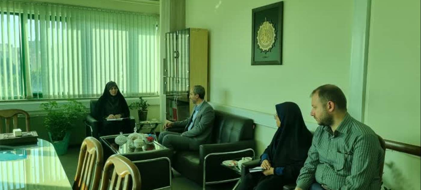 جلسه تخصصی مدیرکل زنان و خانواده استانداری همدان با مدیرکل کمیته امداد امام خمینی(ره)استان
