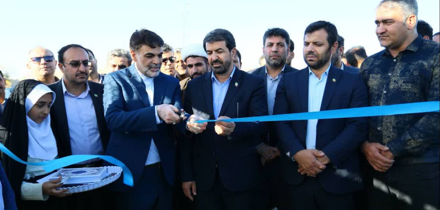 افتتاح زمین چمن مصنوعی روستای امیرآباد کبودرآهنگ