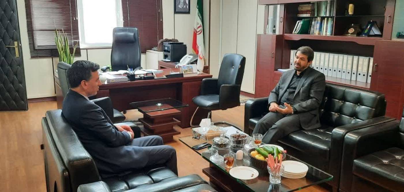  دیدار مدیرعامل شرکت سرمایه‌گذاری هلال‌احمر با استاندار همدان