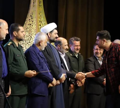 آئین اختتامیه شانزدهمین جشنواره تئاتر بسیج «سودای عشق» با حضور فرماندار ملایر 